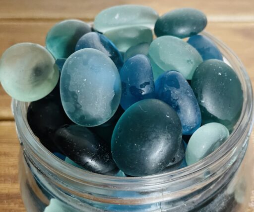 Blue Onyx Pebbles (950 grams)